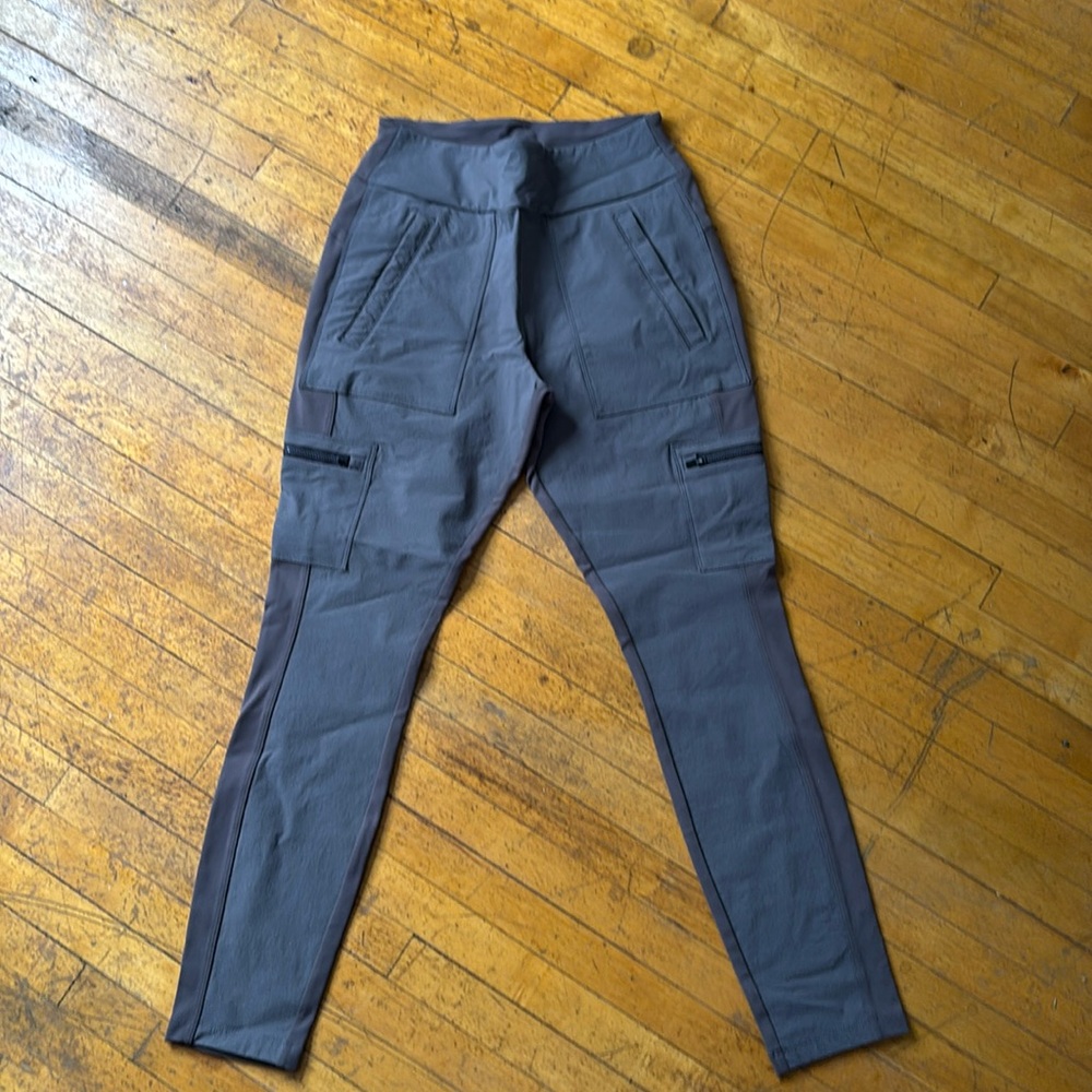 Athleta Headland Hybrid Cargo “Tights”